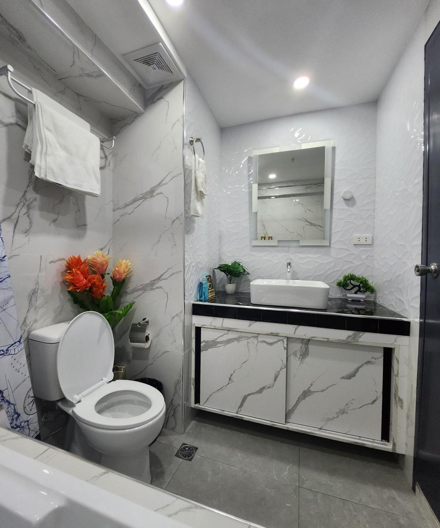 Condo Azur Suites B207 Near Airport, Netflix, Stylish, Cozy With Swimming Pool Lapu-Lapu City Bagian luar foto